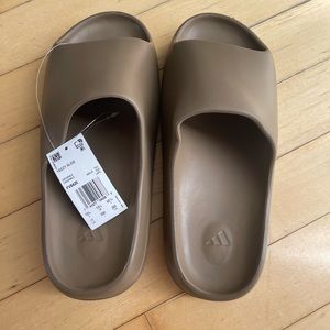 Yeezy Slides